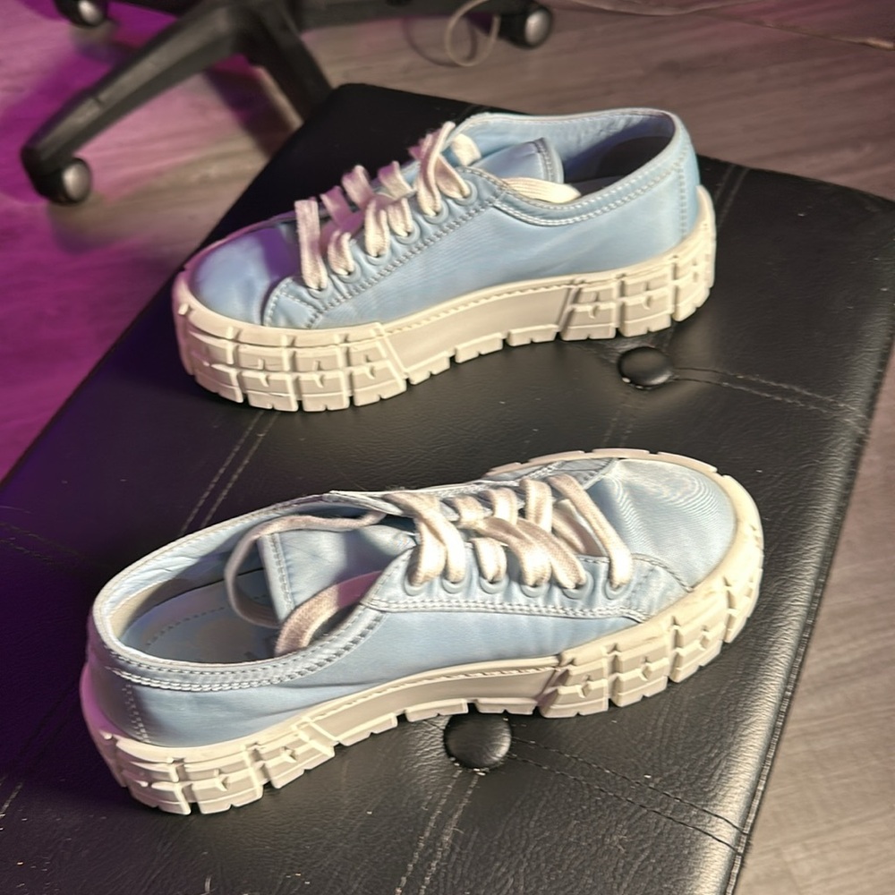 GF doesn’t wear them and I want a PS5…. - Picture 2 of 3